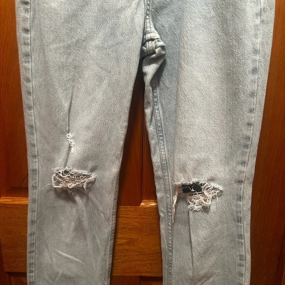 ZARA FLARED RIPPED SLIM FIT high rise JEANS LIGHT-BLUE sz 4 - Picture 2 of 12